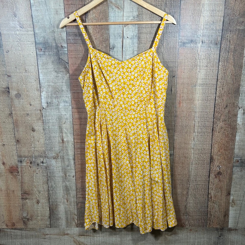 Old Navy Yellow Daisy Fit & Flare Floral Smocked Back Cami Sun Dress Large Cute